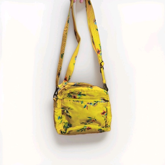 Lug Ranger Bouquet Yellow Floral Quilted Crossbody Purse Bag - EUC - Picture 2 of 10